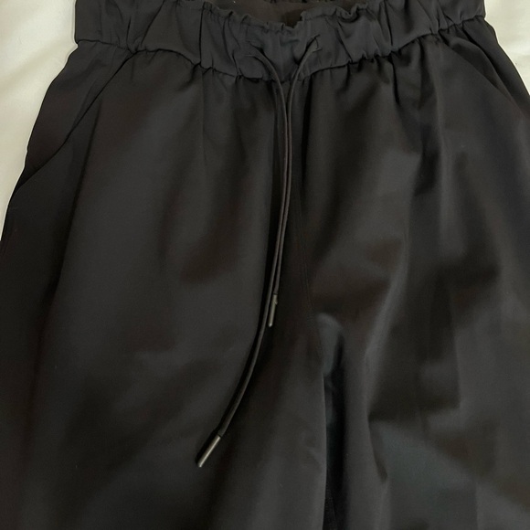 Lululemon joggers size 6 - Picture 1 of 4
